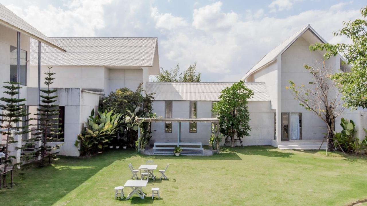 Doowall Hotel Chiang Rai Buitenkant foto